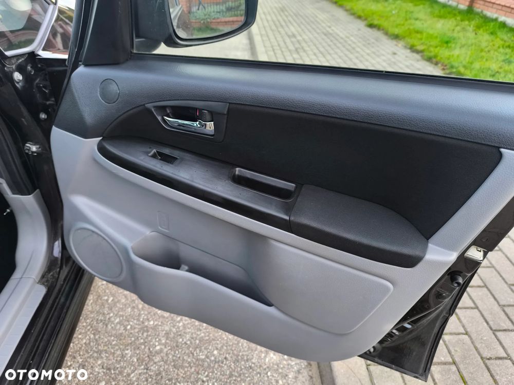 Suzuki SX4 1.6 VVT 4x2 Style - 29