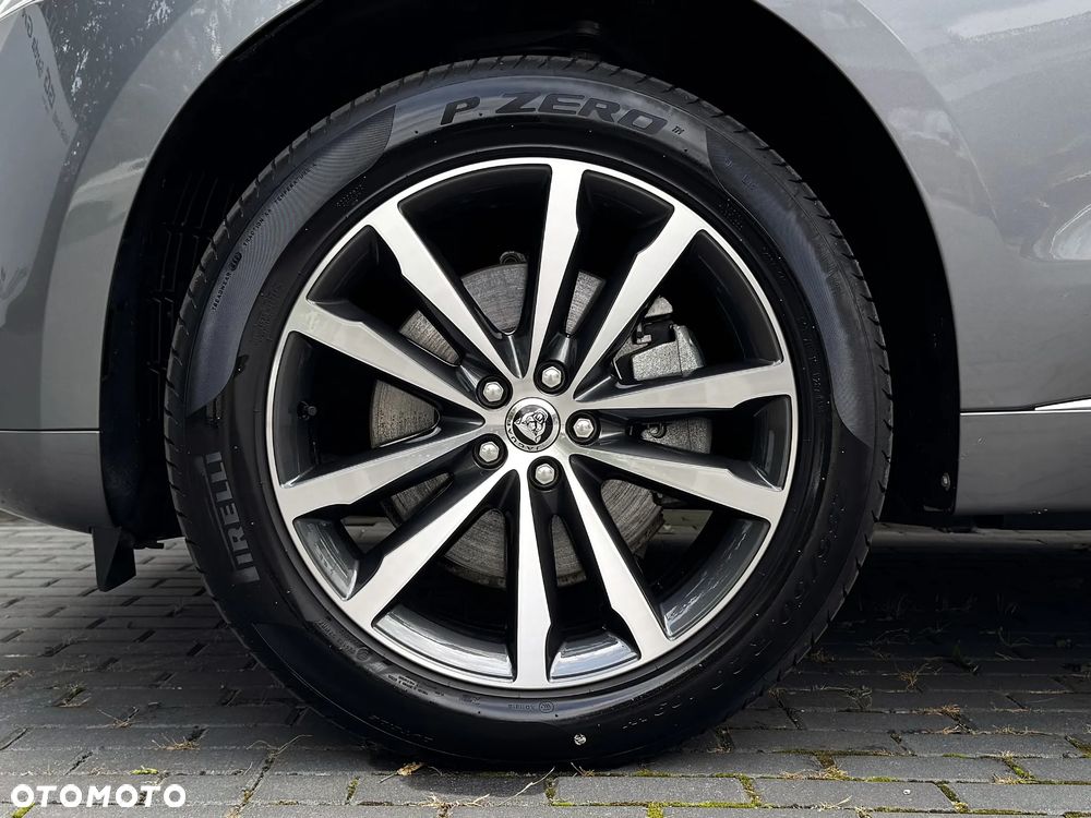 Jaguar F-Pace D200 AWD R-Dynamic SE - 8