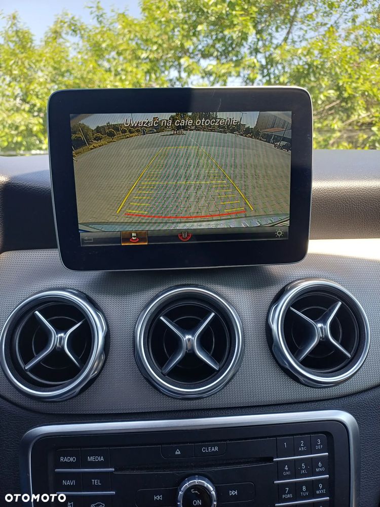Mercedes-Benz GLA 250 7G-DCT Peak Edition - 17