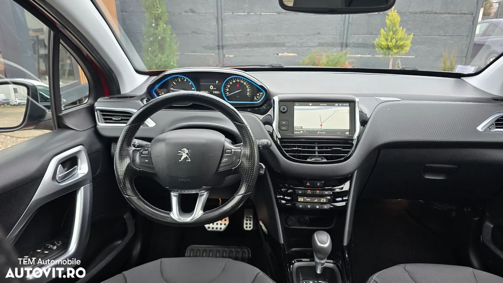 Peugeot 2008 PureTech 110 GPF Stop&Start EAT6 Crossway - 17