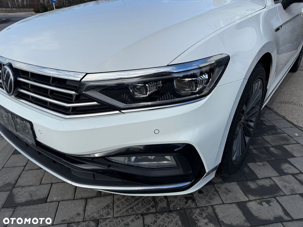 Volkswagen Passat 2.0 TDI SCR DSG 4Motion Elegance - 4