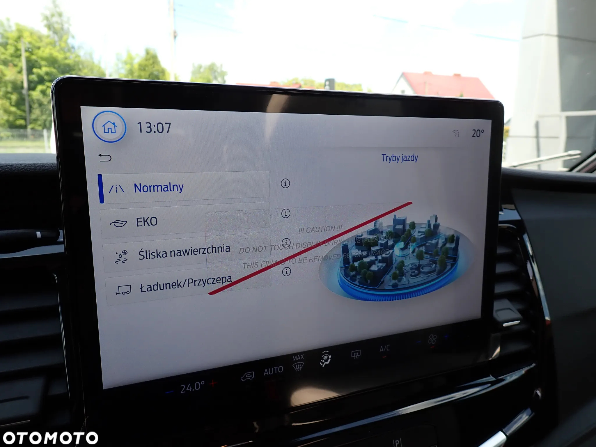 LMC INNOVAN 590 ACTIVE Model 2025 - 18