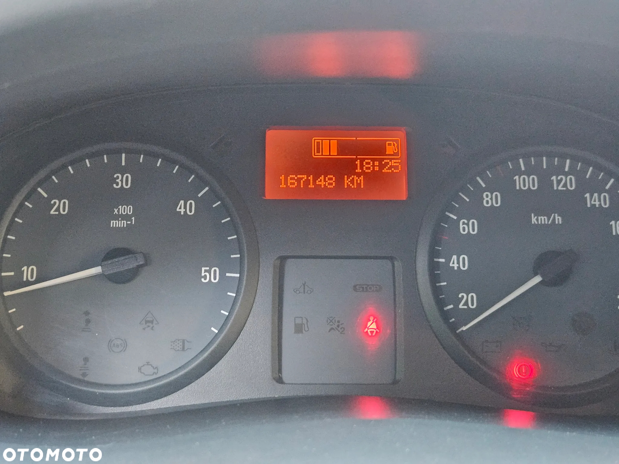 Opel Vivaro - 18