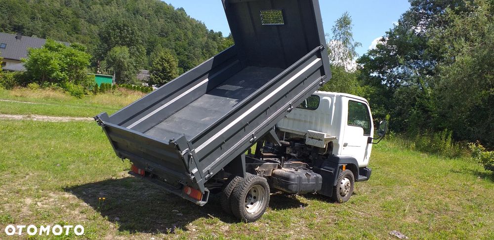 Nissan Cabstar - 4