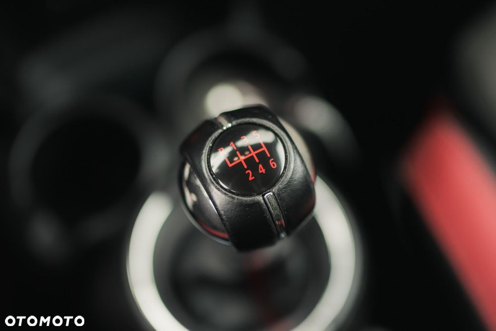 MINI John Cooper Works - 32