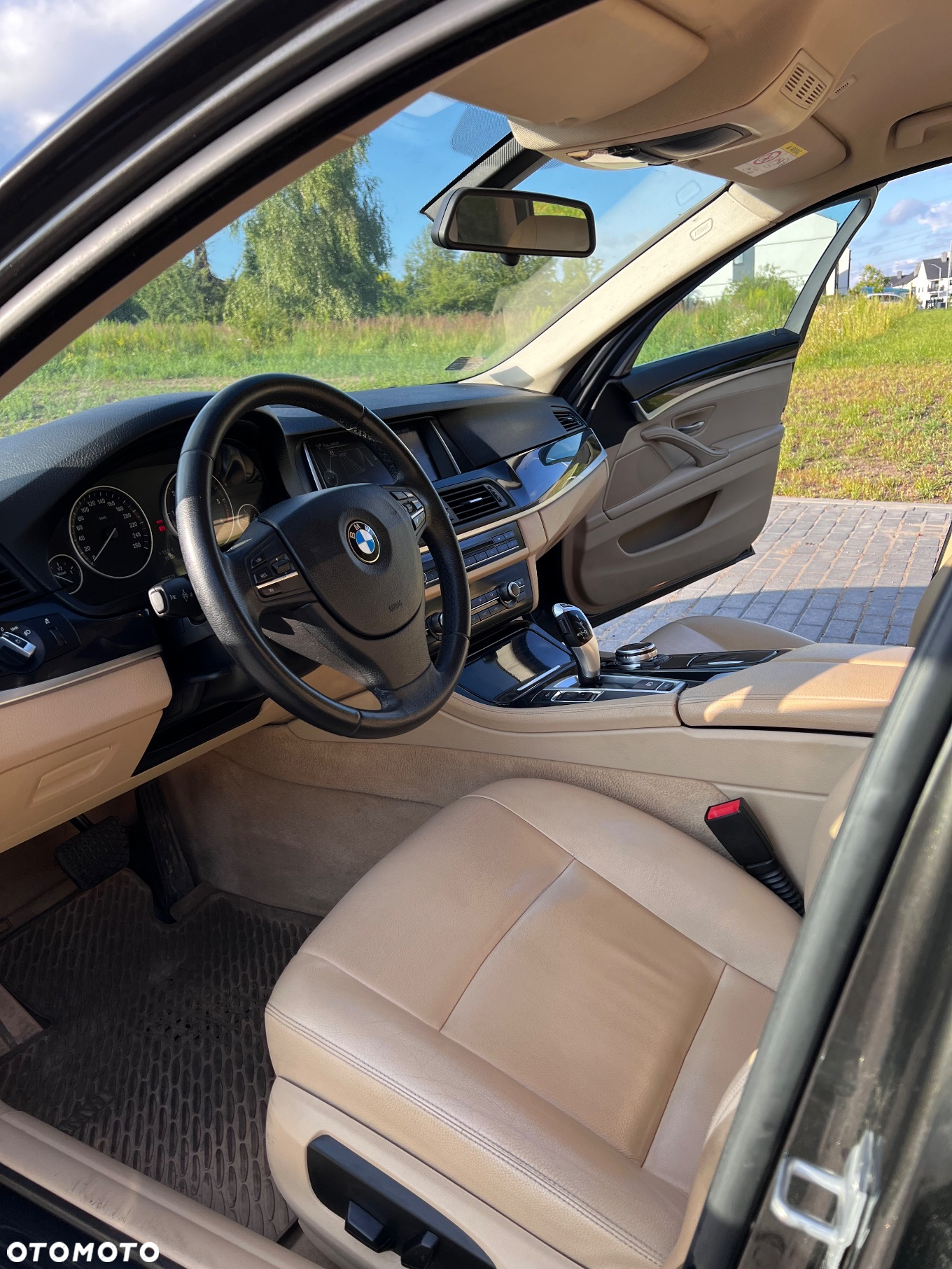 BMW Seria 5 520d Touring - 16