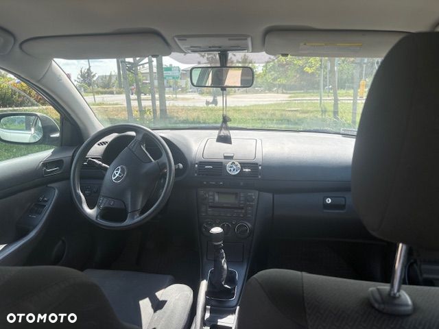 Toyota Avensis 2.0 D-4D Luna - 11