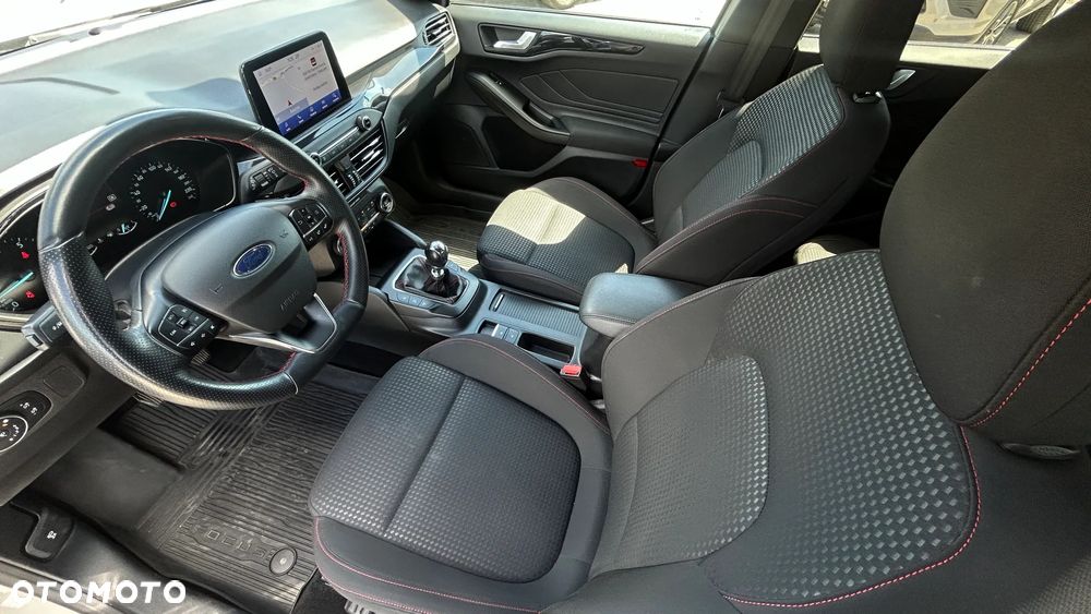 Ford Focus 1.0 EcoBoost ST-Line - 19