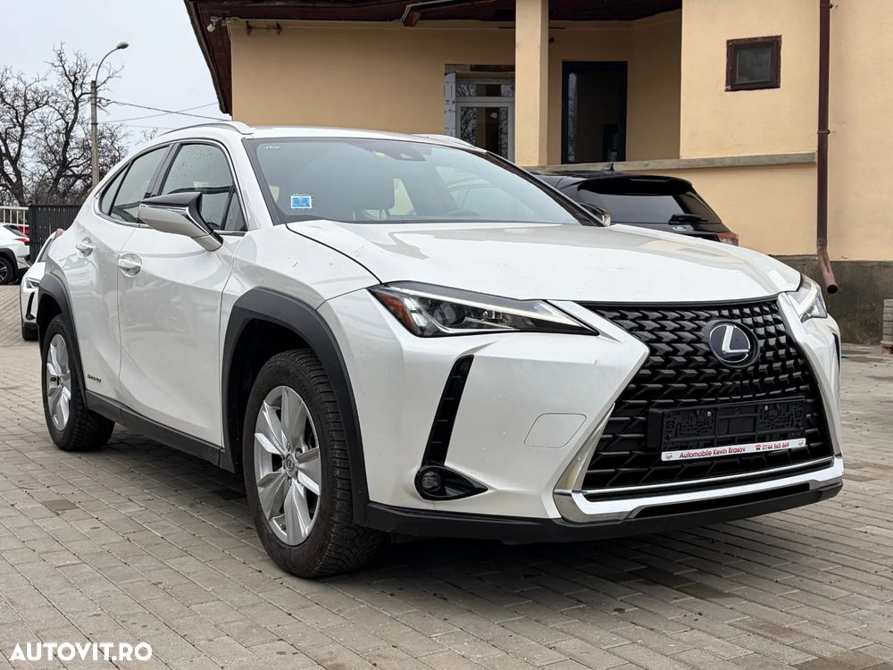 Lexus UX 250h Business Edition - 2
