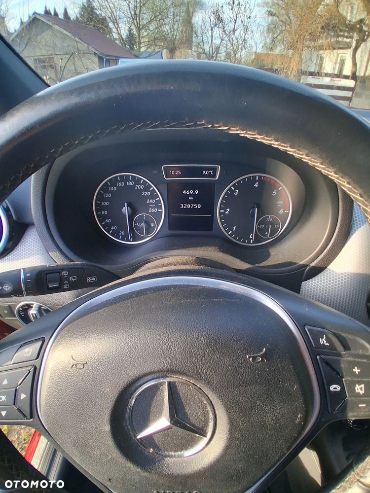 Mercedes-Benz Klasa B 200 CDI (BlueEFFICIENCY) - 12
