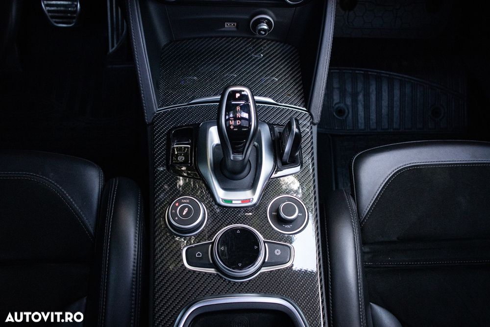 Alfa Romeo Stelvio 2.9 V6 Turbo AWD AT8 Quadrifoglio - 40