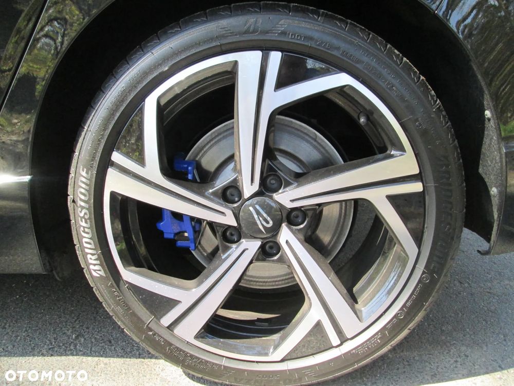 Volkswagen Golf - 38