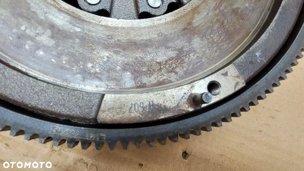 SPRZĘGŁO Dwumasa koło dwumasowe zamachowe Mercedes CITAN A-klasa W176 W246 W117 CLA 1.5CDI - 4