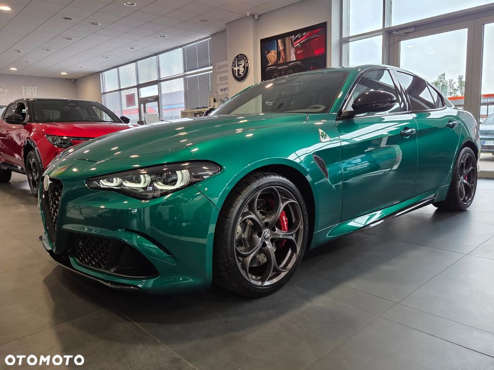 Alfa Romeo Giulia 2.9 V6 Bi-Turbo AT8 Quadrifoglio - 1