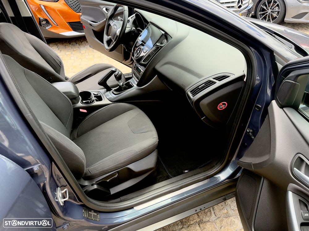 Ford Focus SW 1.6 TDCi Titanium - 45