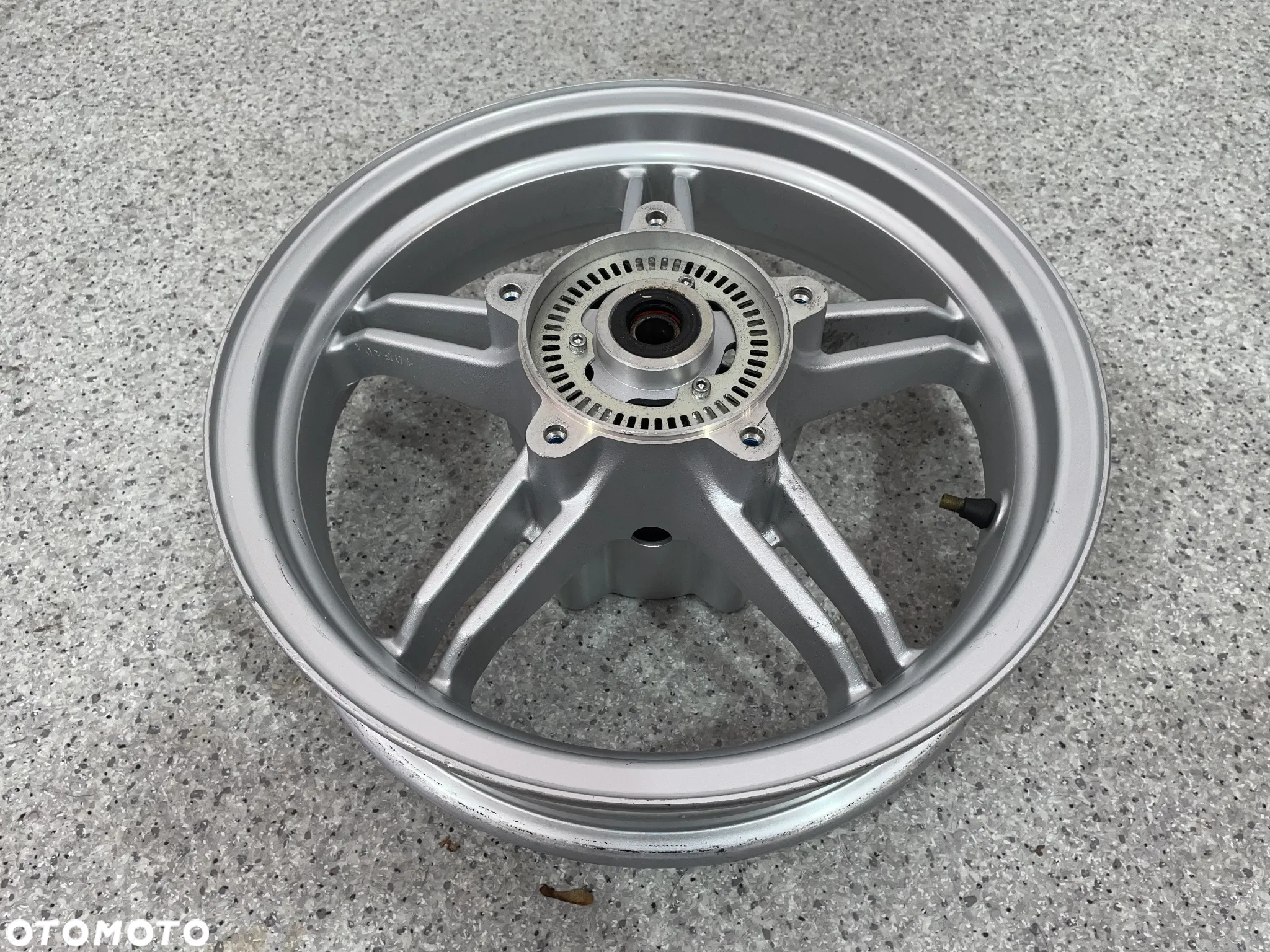 koło felga przód Suzuki Burgman 650 (nr 1102) - 8