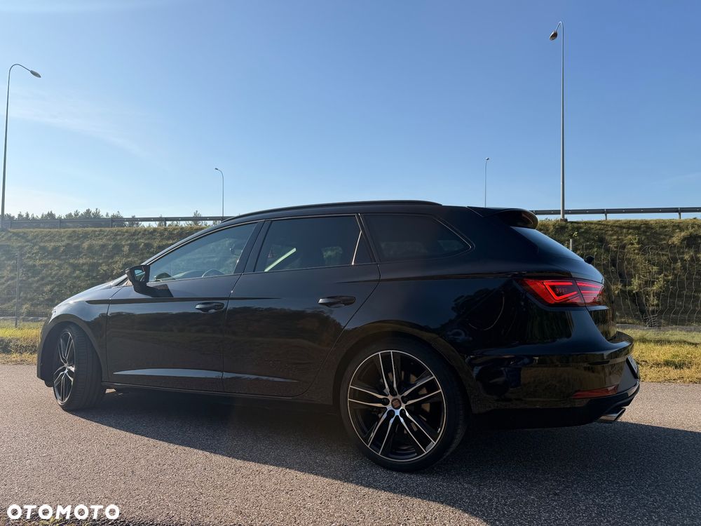 Seat Leon Sportstourer 2.0 TSI Start&Stop 4Drive DSG Cupra 300 - 6