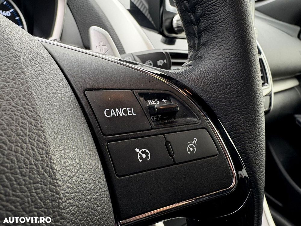 Mitsubishi Eclipse-Cross - 16