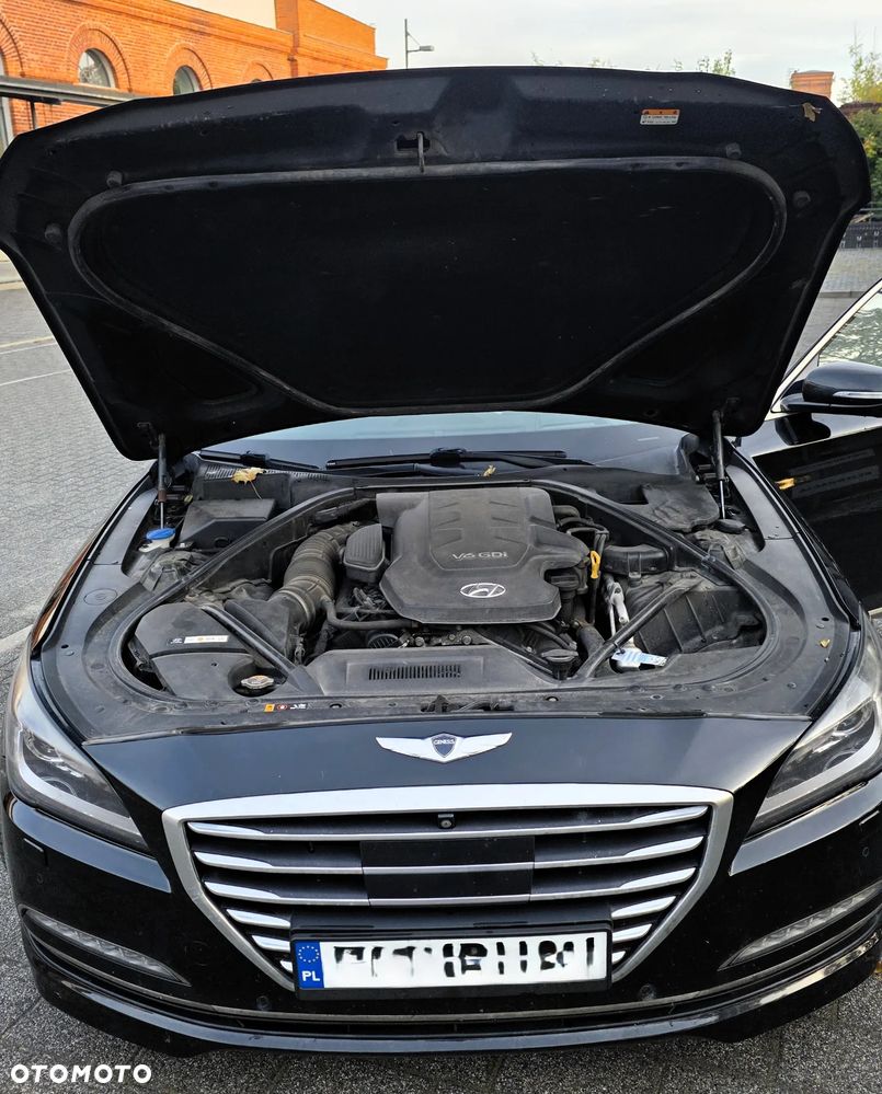 Hyundai Genesis 3.8 V6 GDI - 11