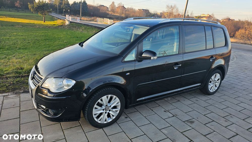 Volkswagen Touran 2.0 TDI DSG R-Line Edition - 2