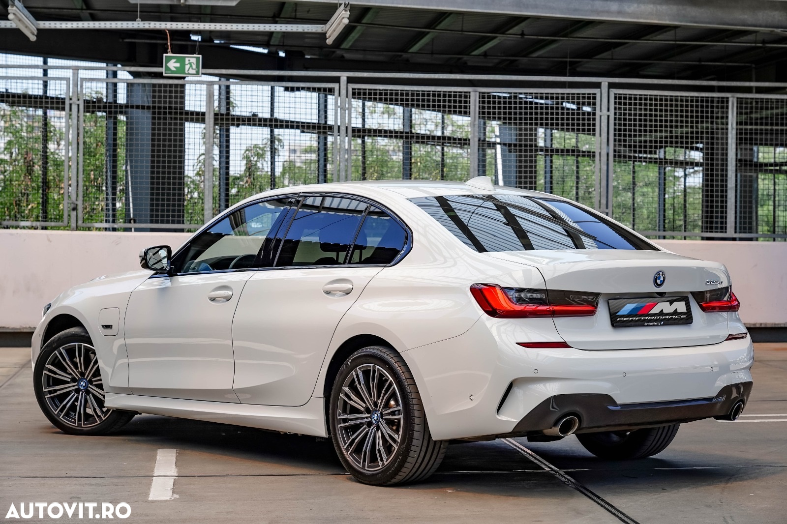 BMW Seria 3 330e AT PHEV - 8