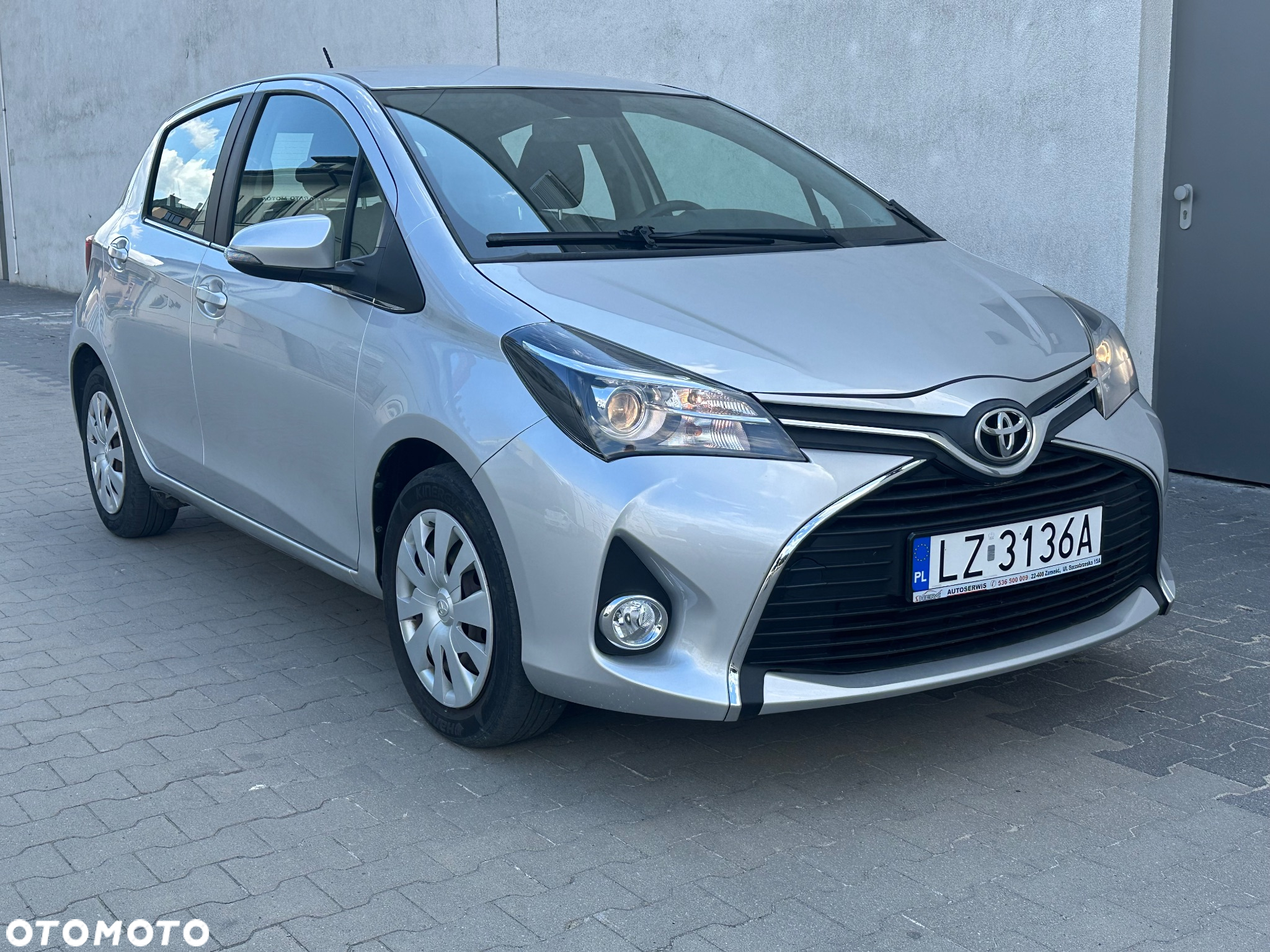Toyota Yaris 1.0 Premium - 3