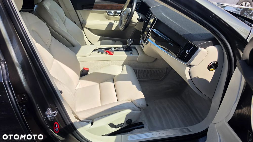 Volvo V90 D4 Geartronic Momentum - 16