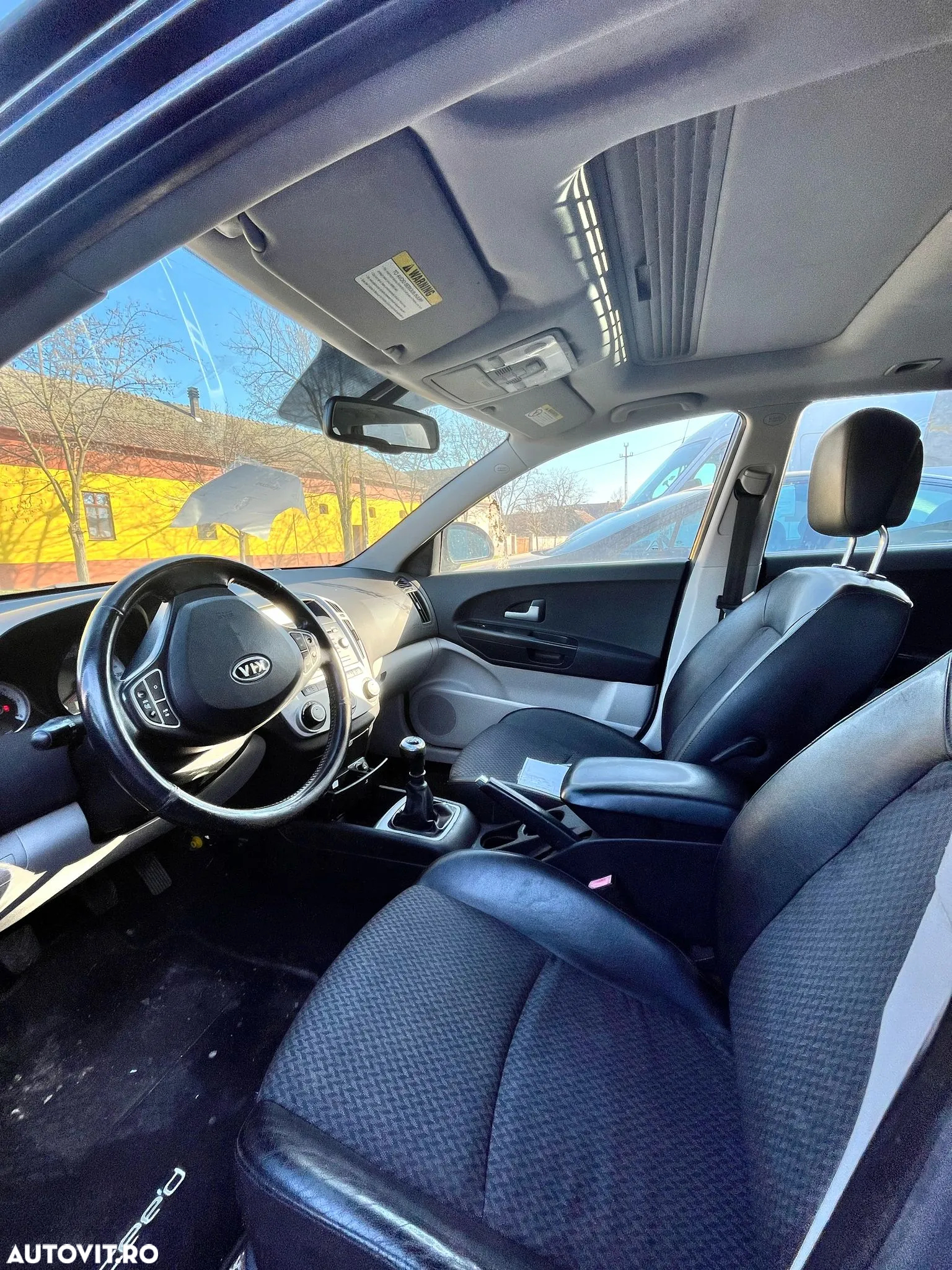 Kia Ceed 1.6 CRDi SW EX - 13