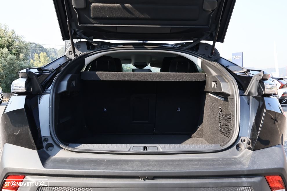 Peugeot 408 1.2 Hybrid Allure e-DCS6 - 19