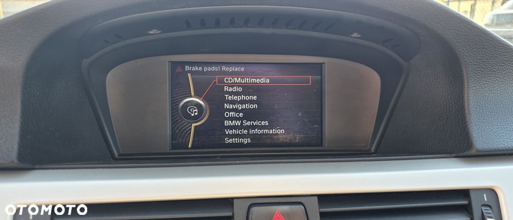 BMW Seria 3 318d DPF Edition Exclusive - 31