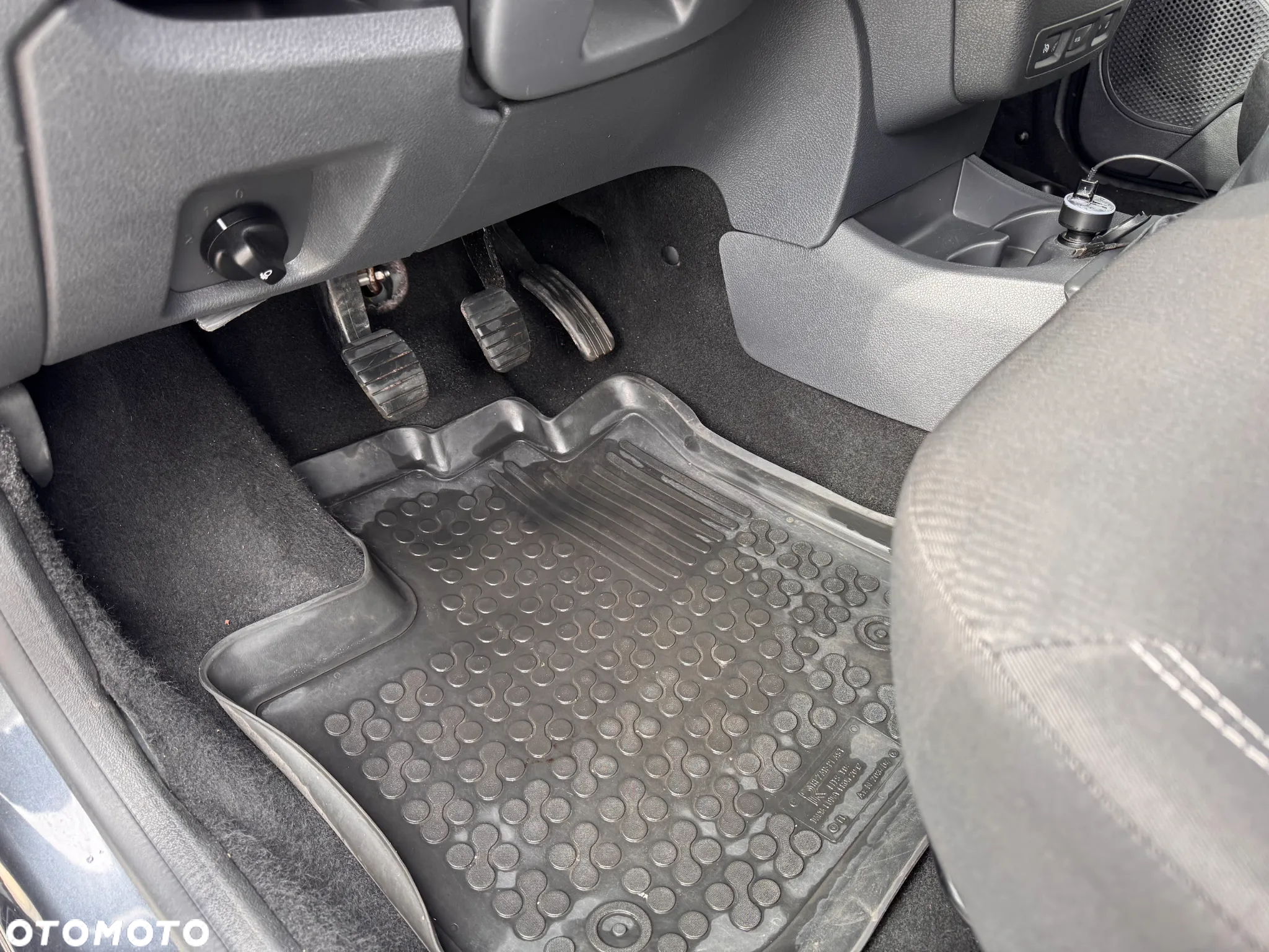 Dacia Lodgy 1.6 SCe Laureate S&S - 3
