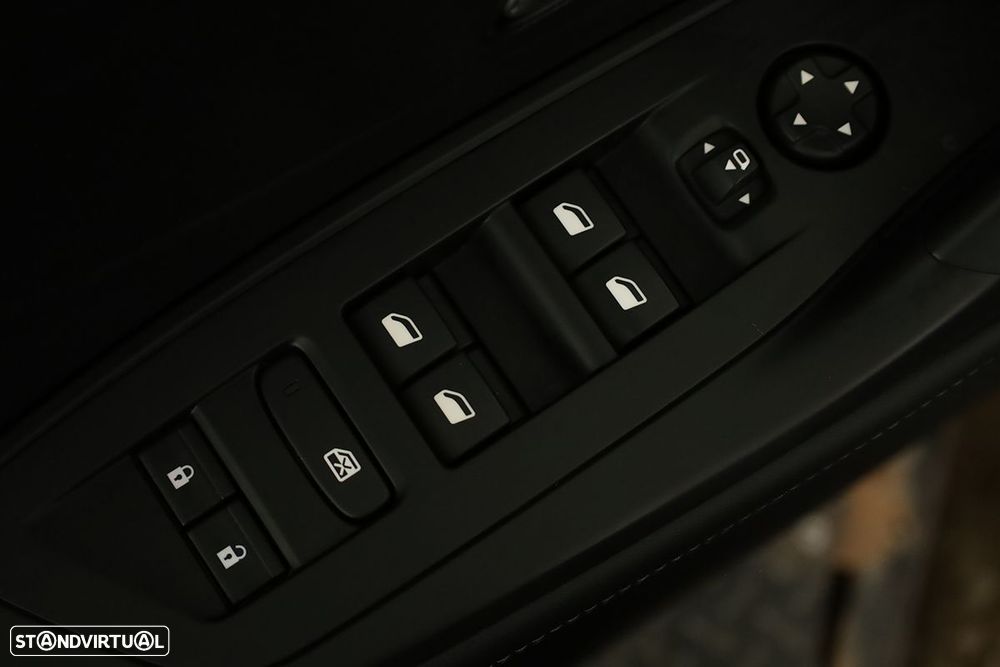 Peugeot 308 SW 1.6 Hybrid Allure e-EAT8 - 19