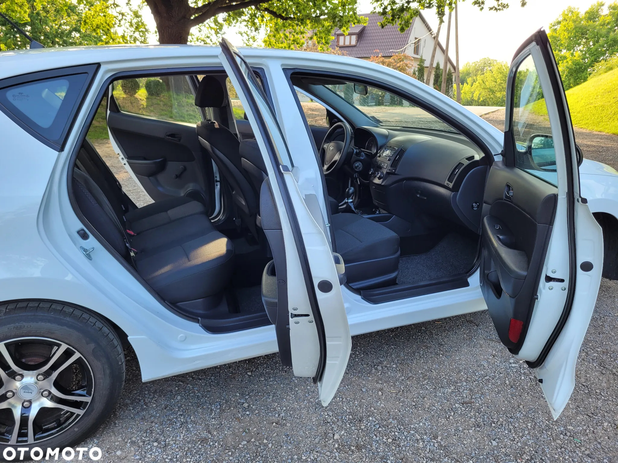 Hyundai i30 1.4 Comfort EU5 - 13