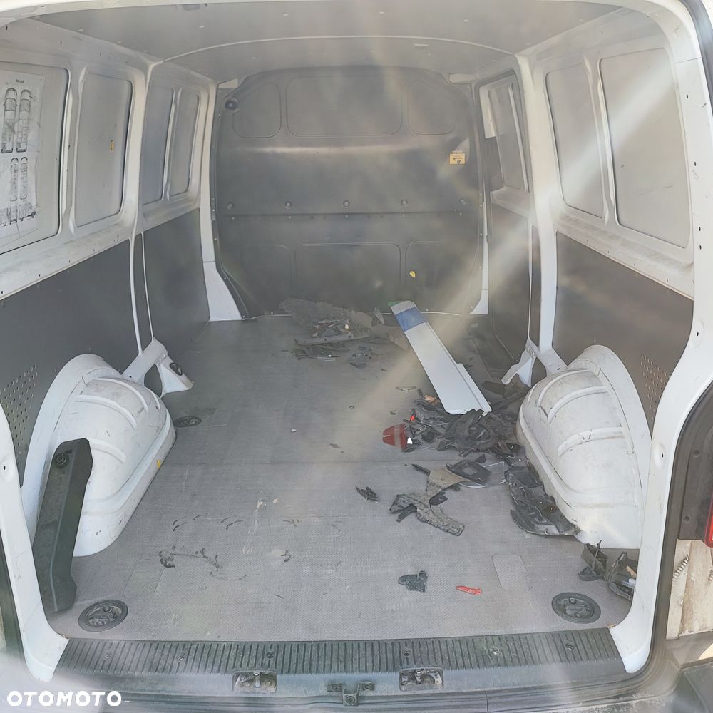 Volkswagen TRANSPORTER T6 - 14