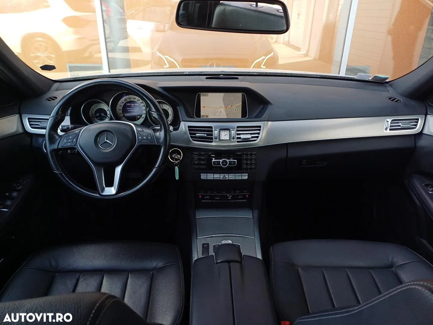 Mercedes-Benz E 220 CDI DPF BlueEFFICIENCY 7G-TRONIC Avantgarde - 19