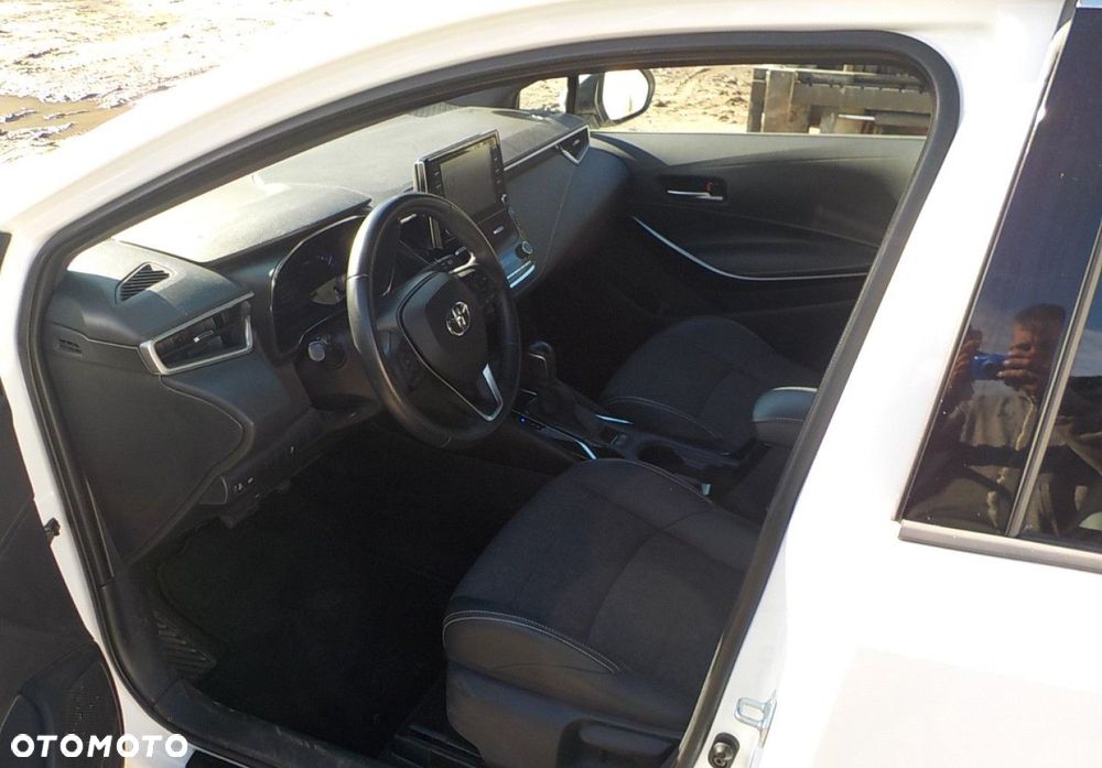 Toyota Corolla - 16