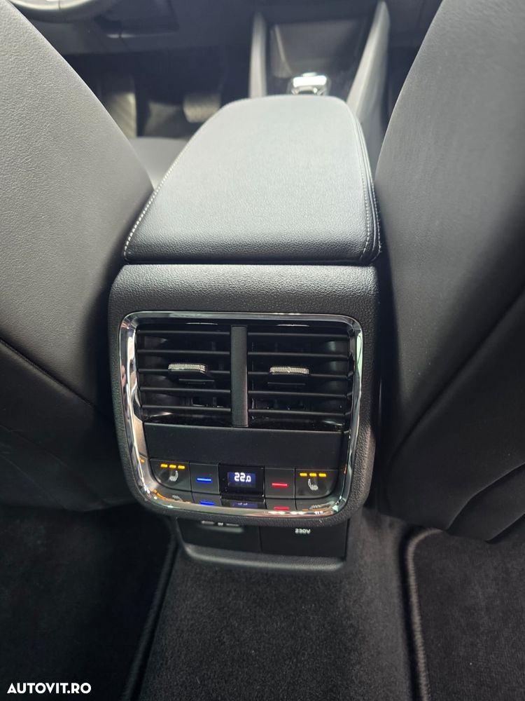 Skoda Octavia 2.0 TDI DSG Sportline - 7