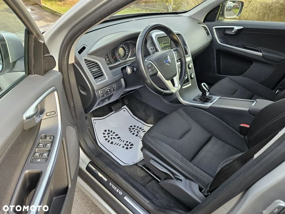 Volvo XC 60 D3 Momentum - 16