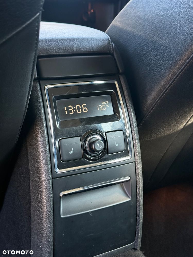 Skoda Superb 2.0 TDI DSG Exclusive - 20