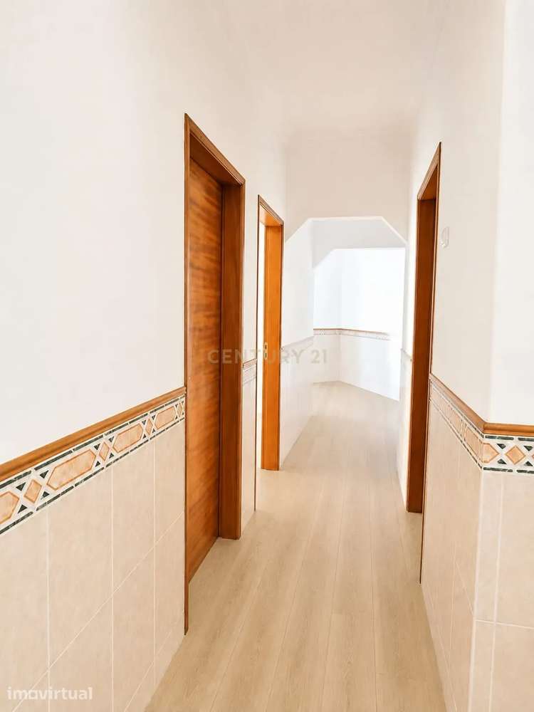 Apartamento T2 na Mina – Amadora | Localização de excelência junto ao - Grande imagem: 3/18