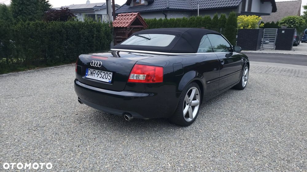 Audi A4 Cabrio 2.4 - 25