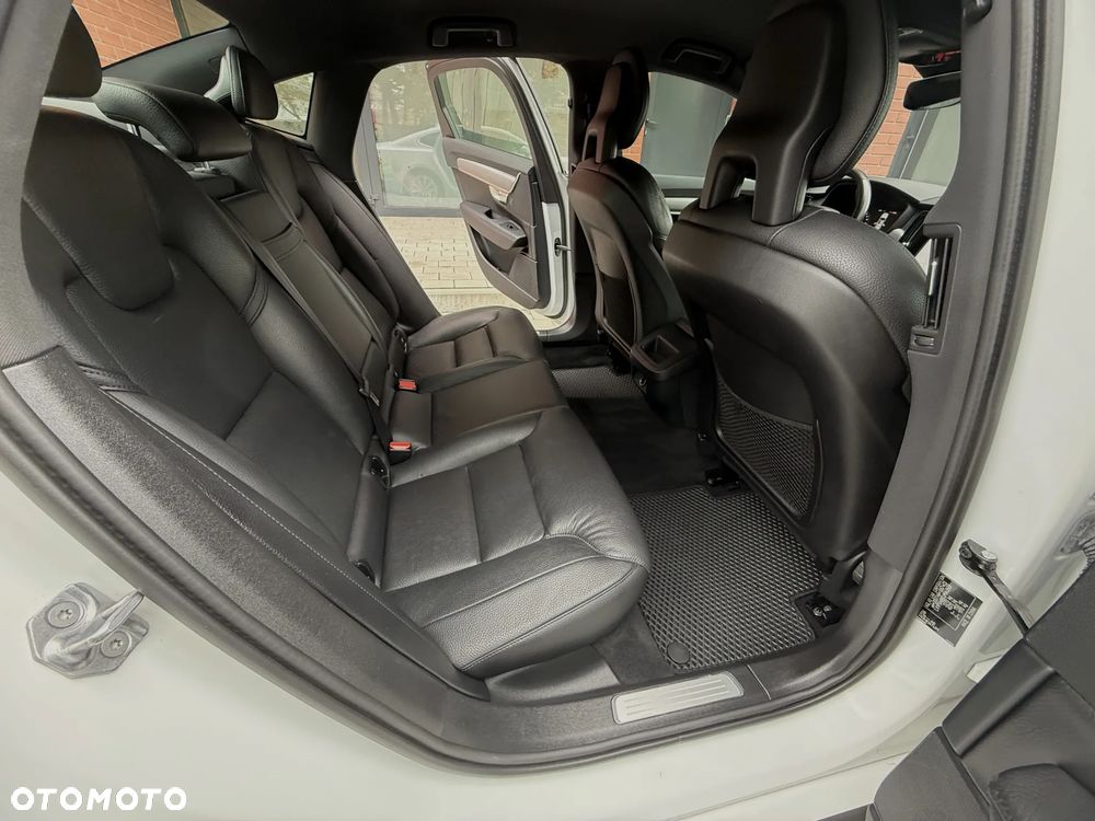 Volvo S90 D4 Momentum - 21