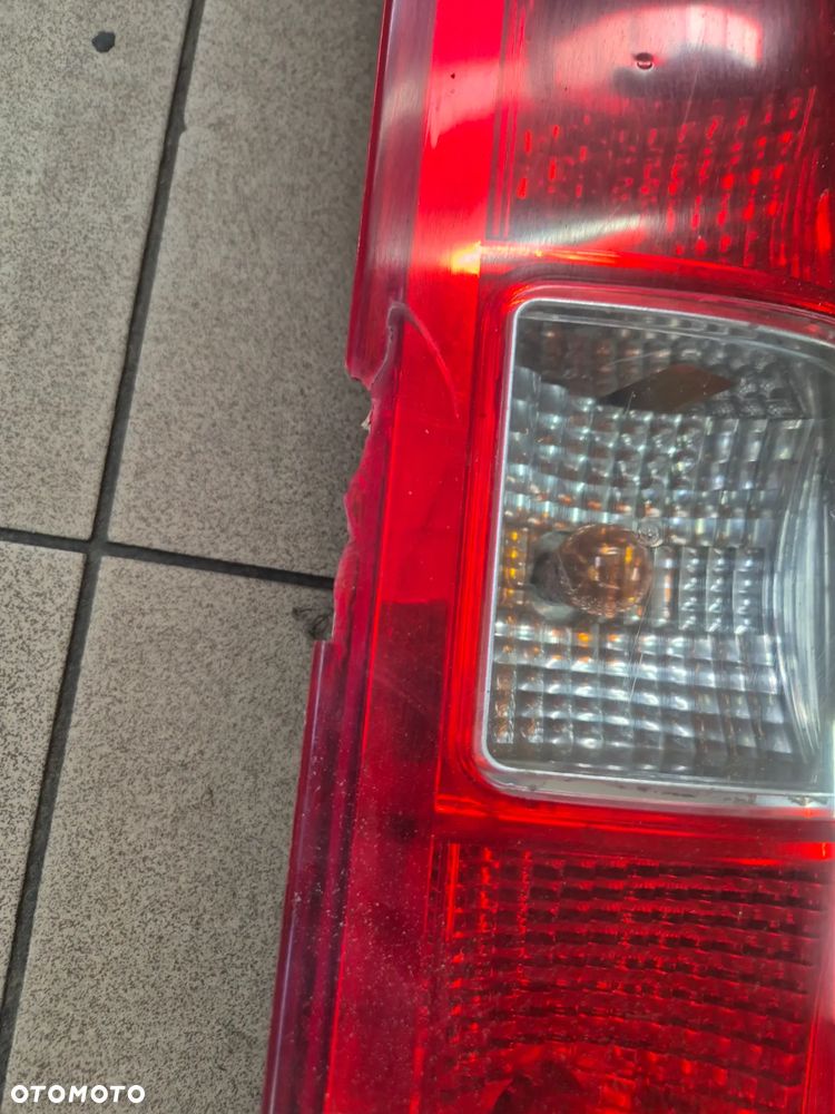 LAMPA PRAWA TYŁ EU IVECO DAILY IV  06-12. - 2