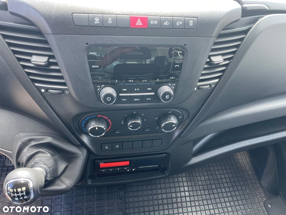 Iveco 70C18 Chłodnia/Mroźnia Multitemperatura 10EP Winda Zasilanie 230V - 9