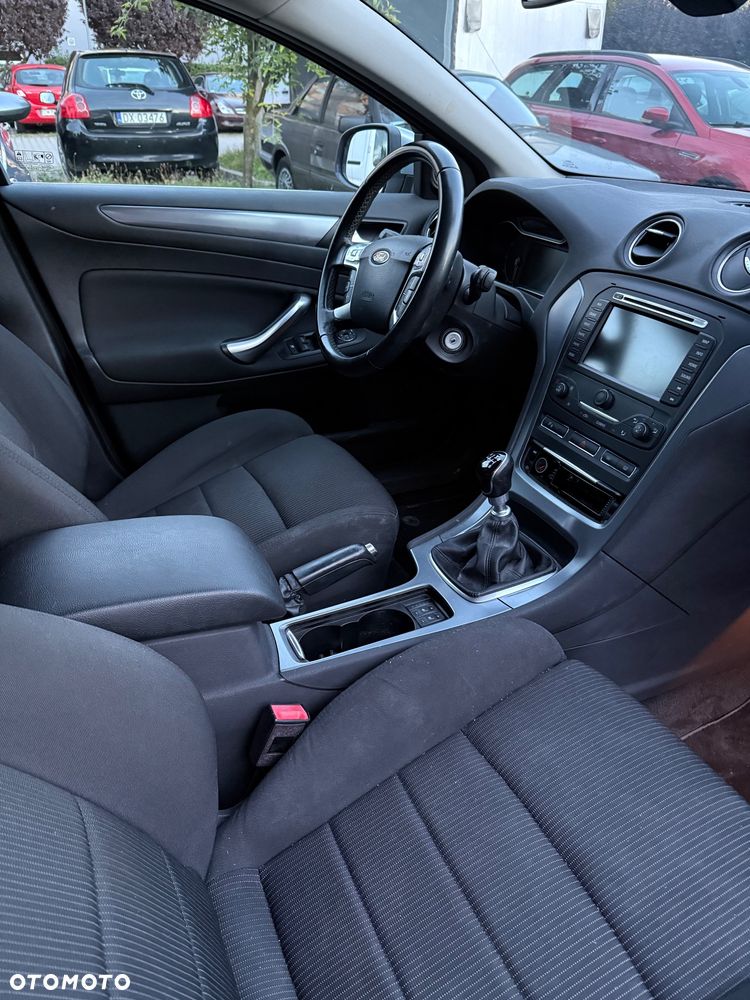 Ford Mondeo 2.0 TDCi Titanium - 18