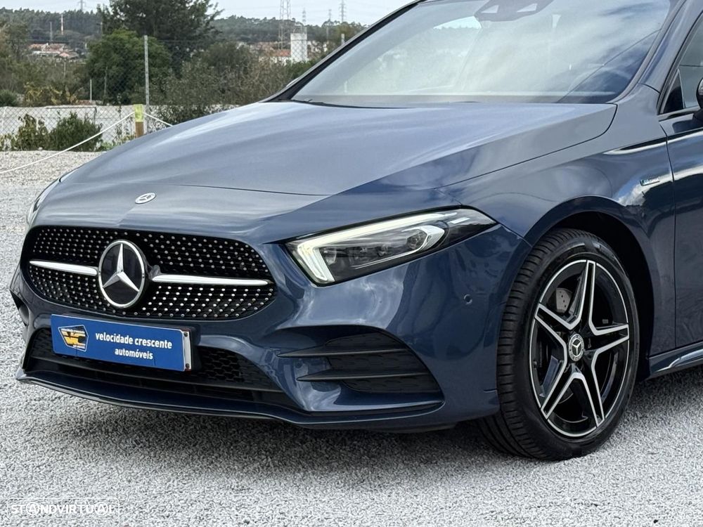Mercedes-Benz A 250 Limousine e AMG Line - 4