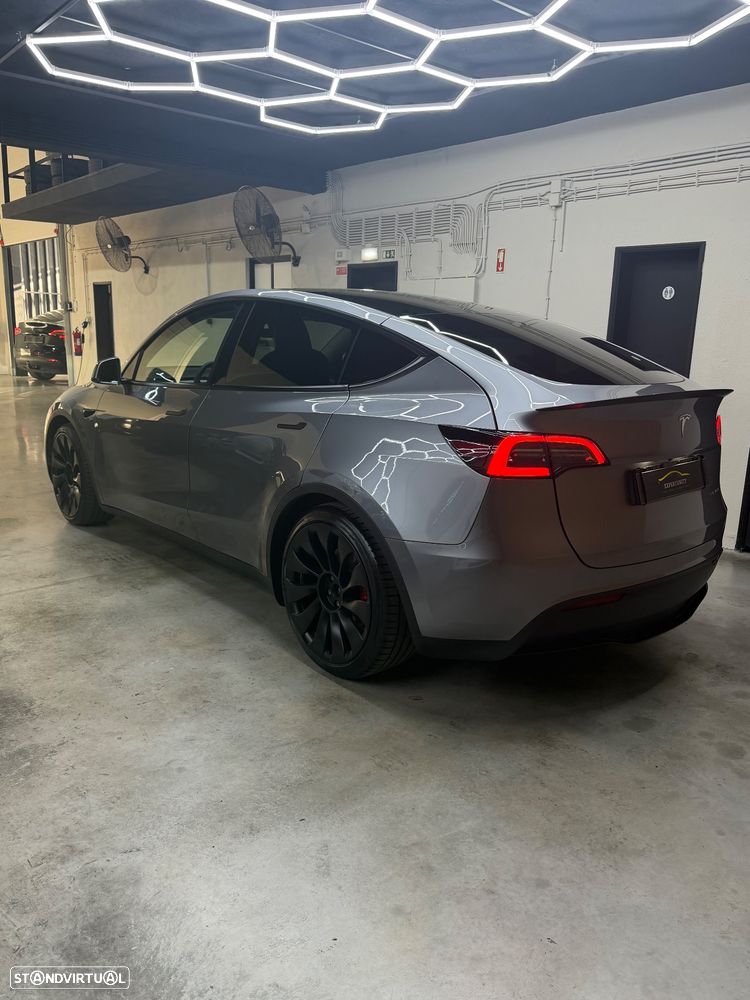 Tesla Model Y Performance Dual Motor AWD - 5