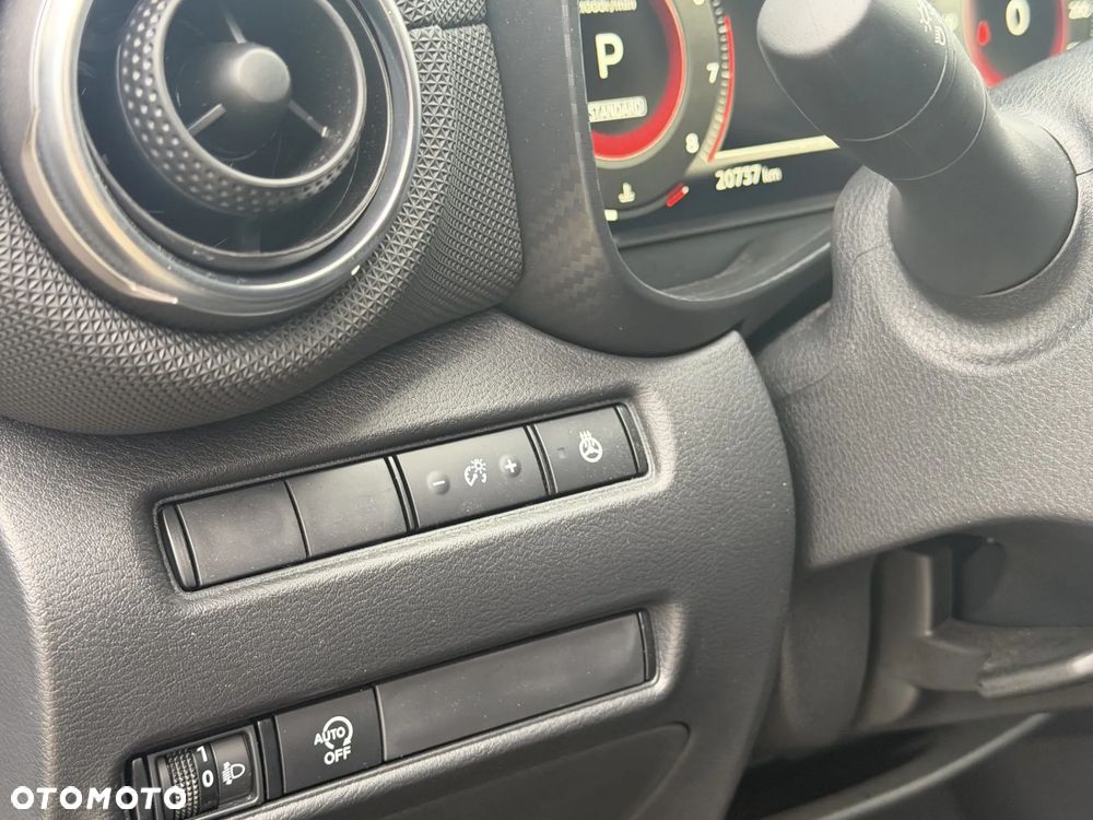 Nissan Juke 1.0 DIG-T N-Connecta DCT - 12