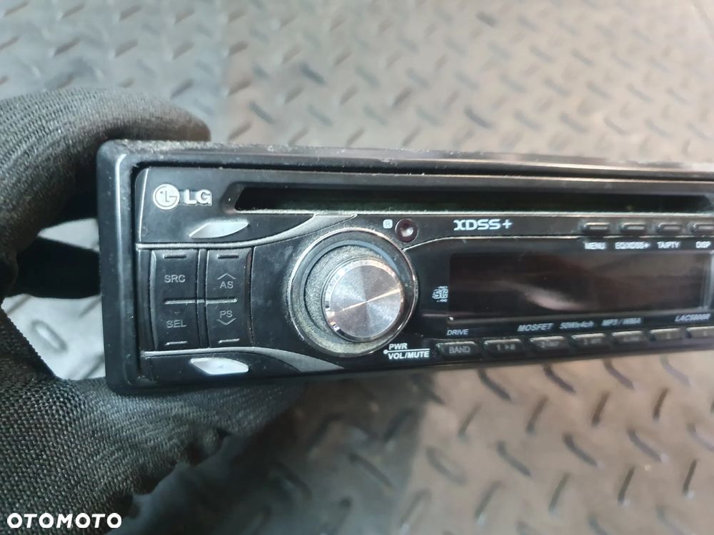 Radioodtwarzacz samochodowy LG o mocy wyjściowej 4 x 50 LG LAC5800R - 2