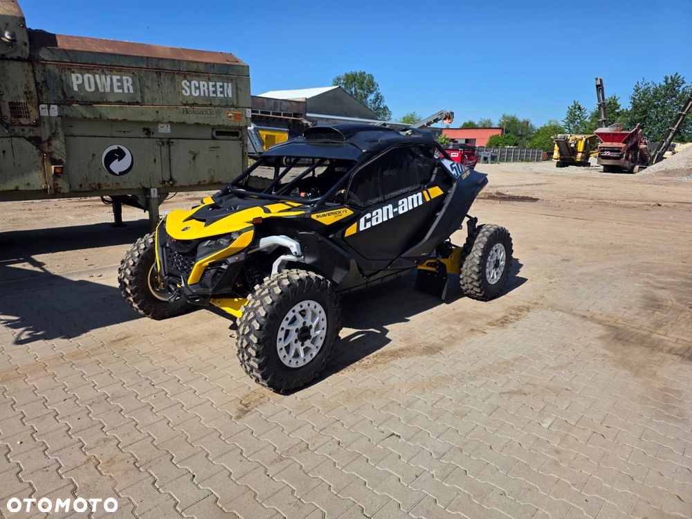 Can-Am Maverick - 1